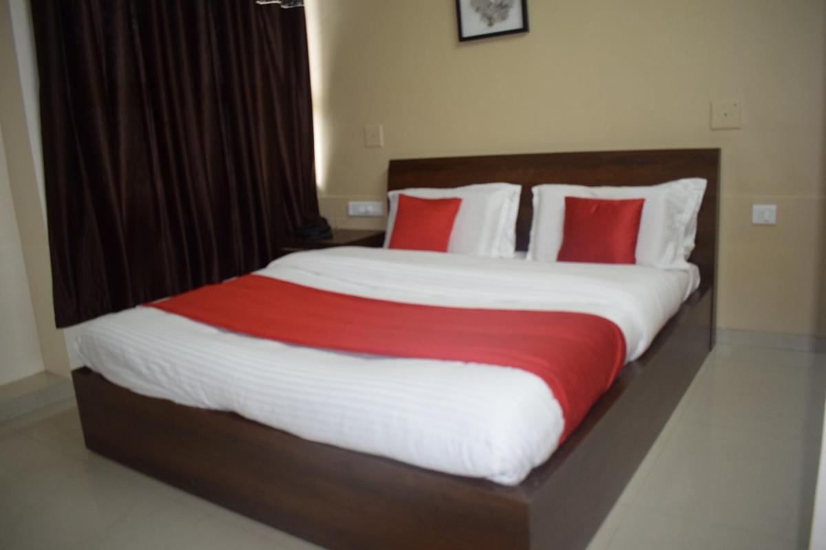 Hotel-The Safar Ahmedabad Bagian luar foto