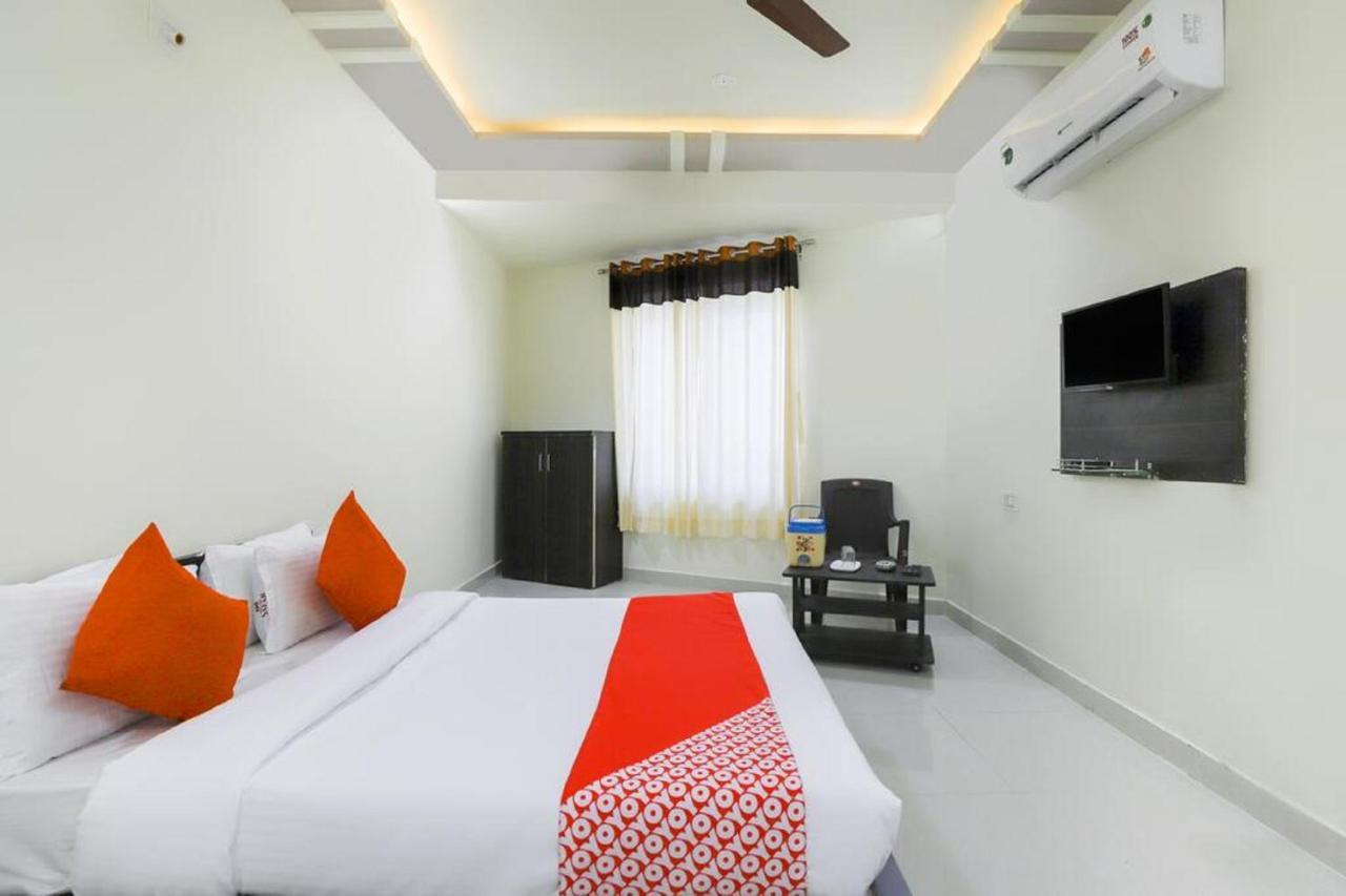Hotel-The Safar Ahmedabad Bagian luar foto