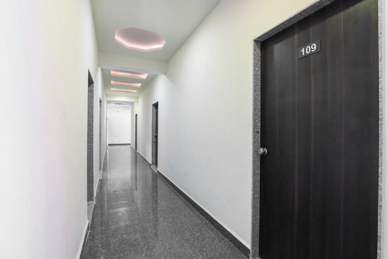 Hotel-The Safar Ahmedabad Bagian luar foto