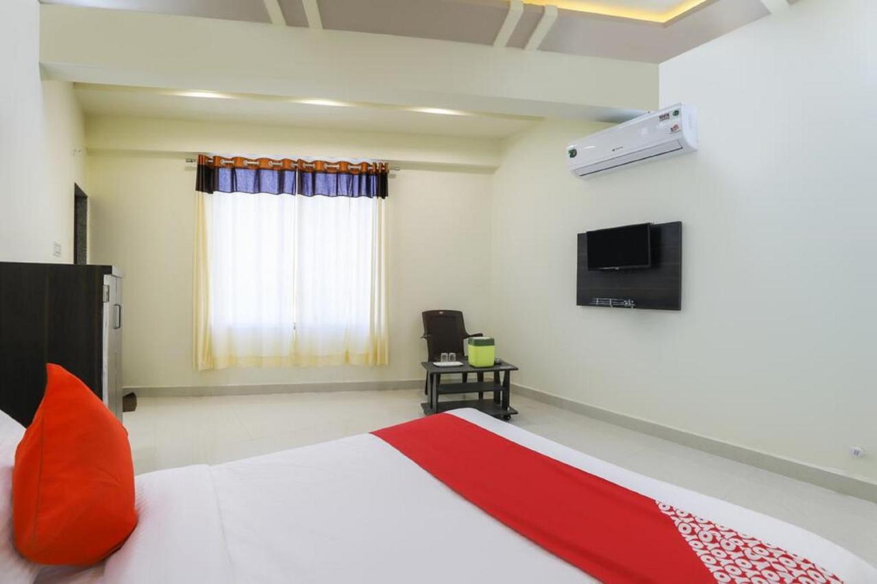 Hotel-The Safar Ahmedabad Bagian luar foto