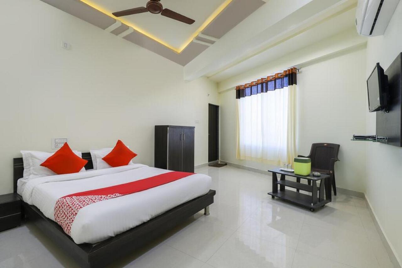 Hotel-The Safar Ahmedabad Bagian luar foto